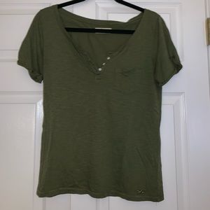 Army green Hollister tee